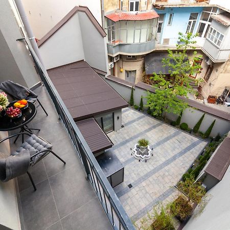 Aristo Jacuzzi Hotel Lviv Exteriör bild